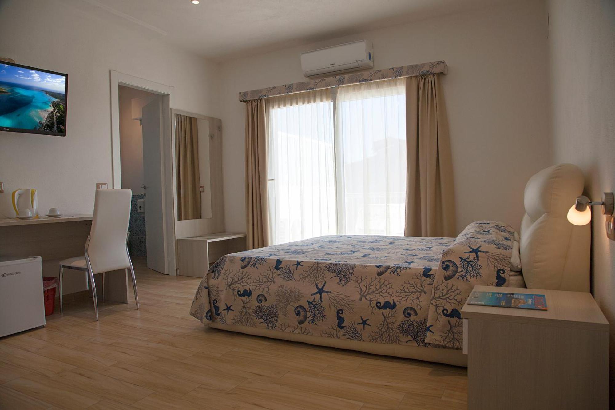Hotel La Contessa سانتا تيريزا غالّورا المظهر الخارجي الصورة
